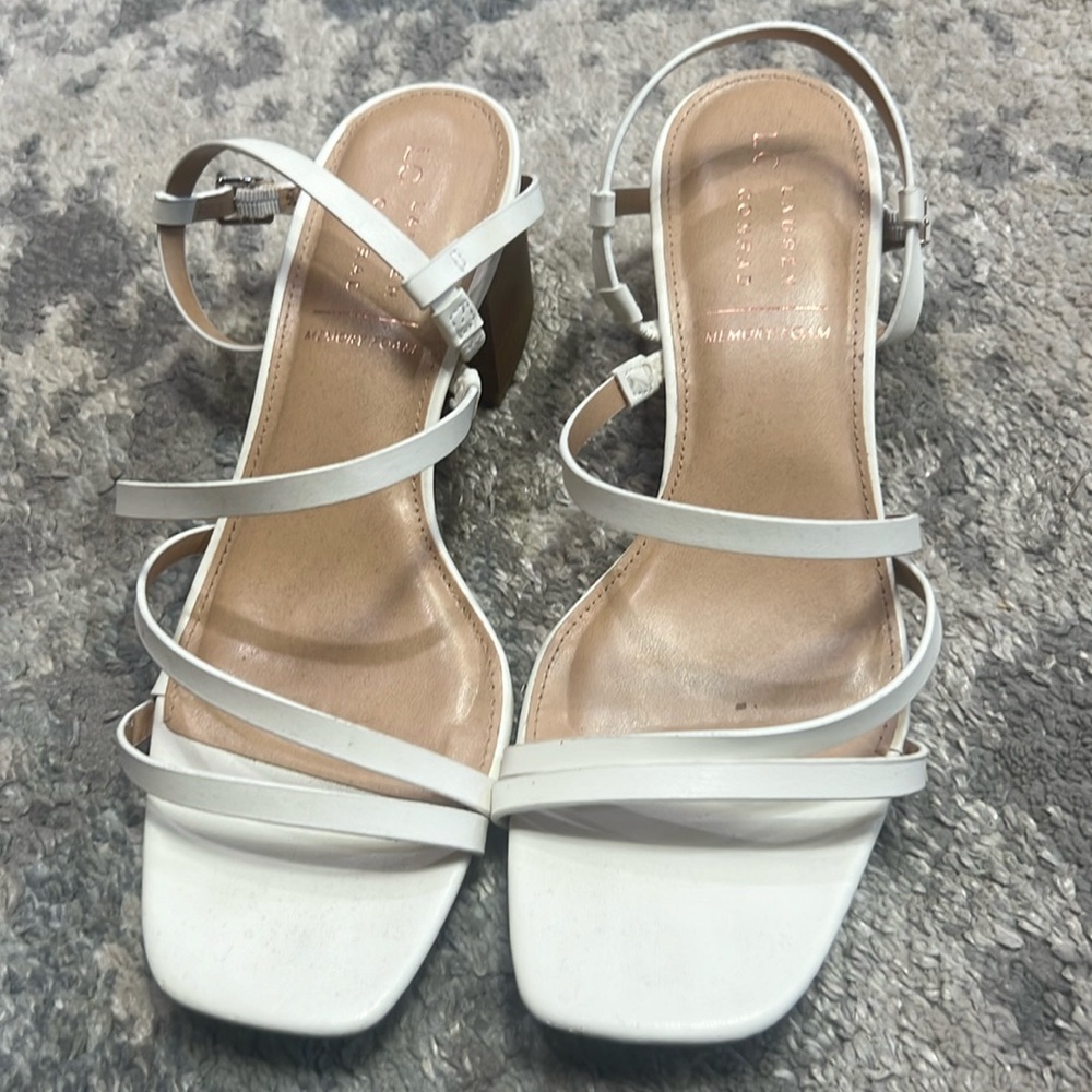 Memory foam Lauren Conrad dressy heels